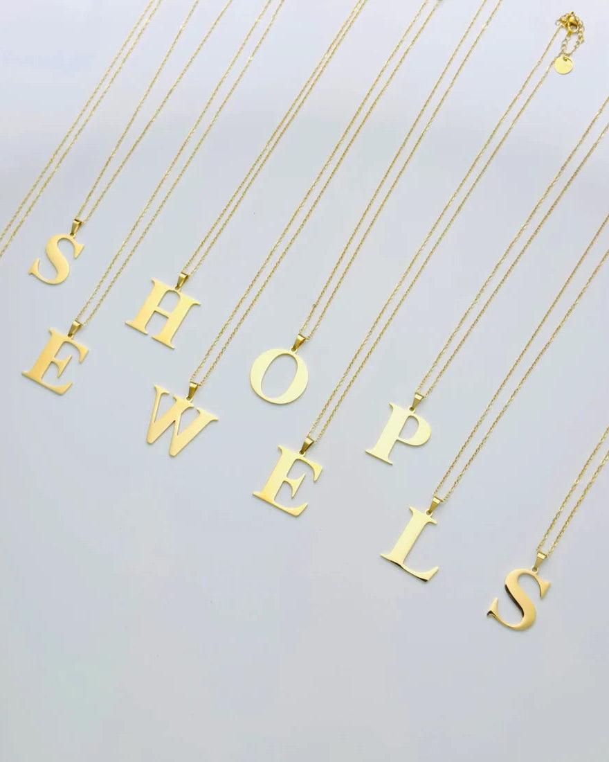 INITIAL NECKLACE