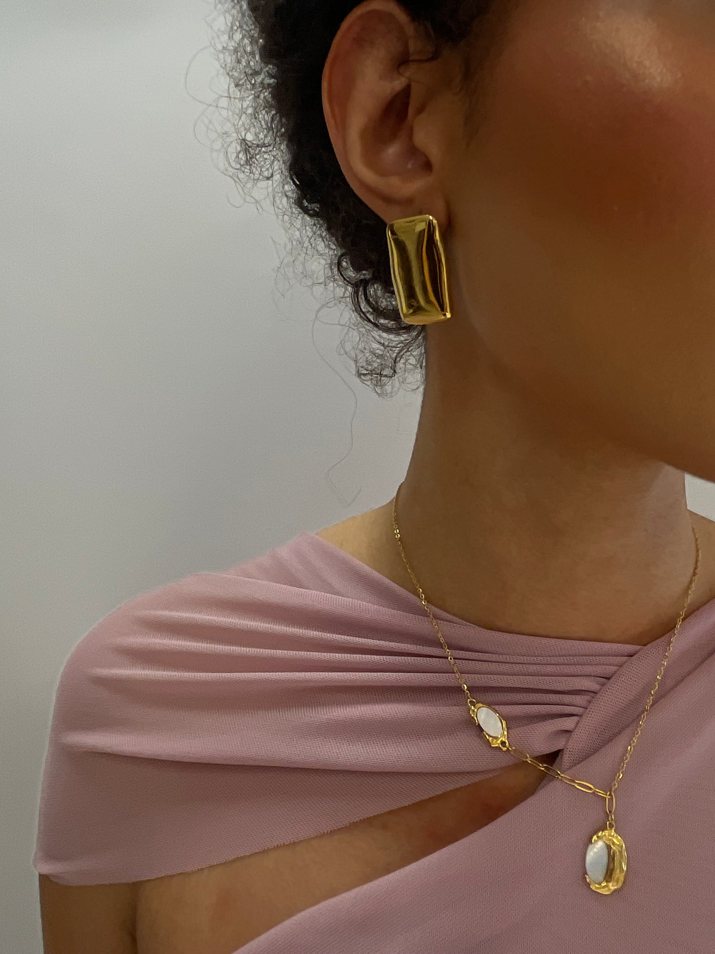 PLATE EARRINGS