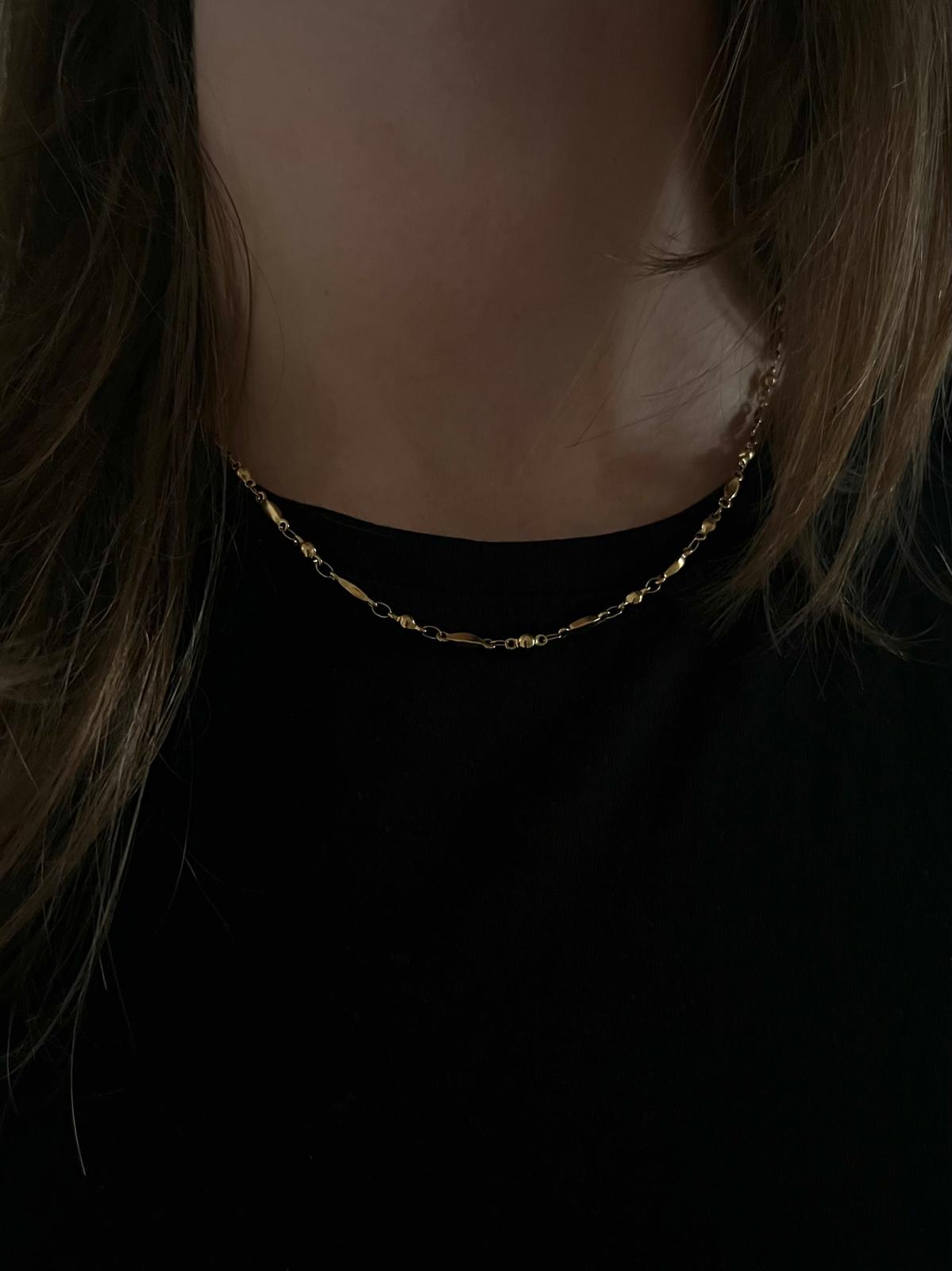 DROP NECKLACE