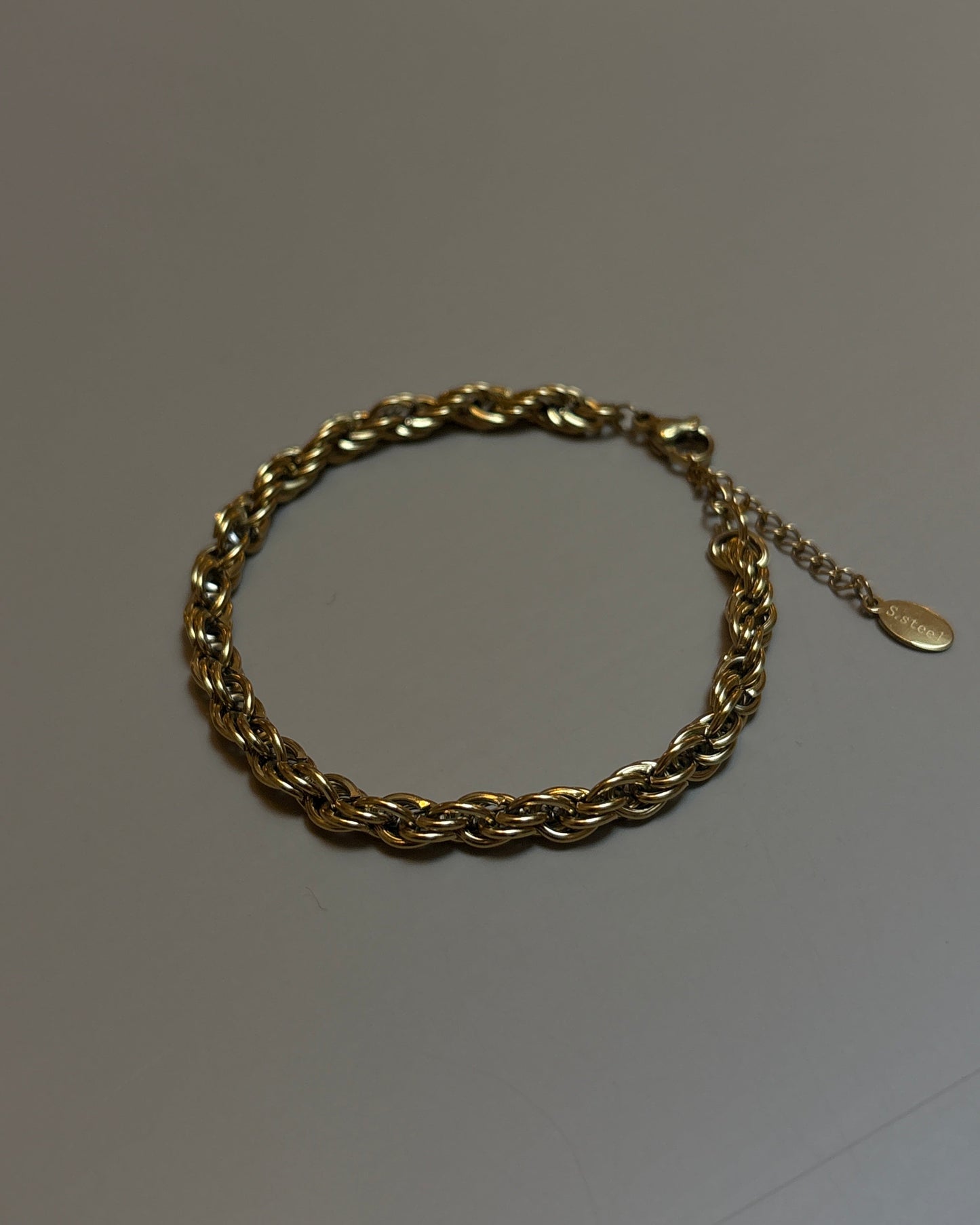 TWIST BRACELET