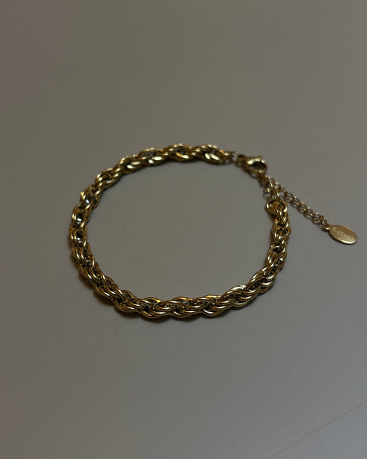 TWIST BRACELET