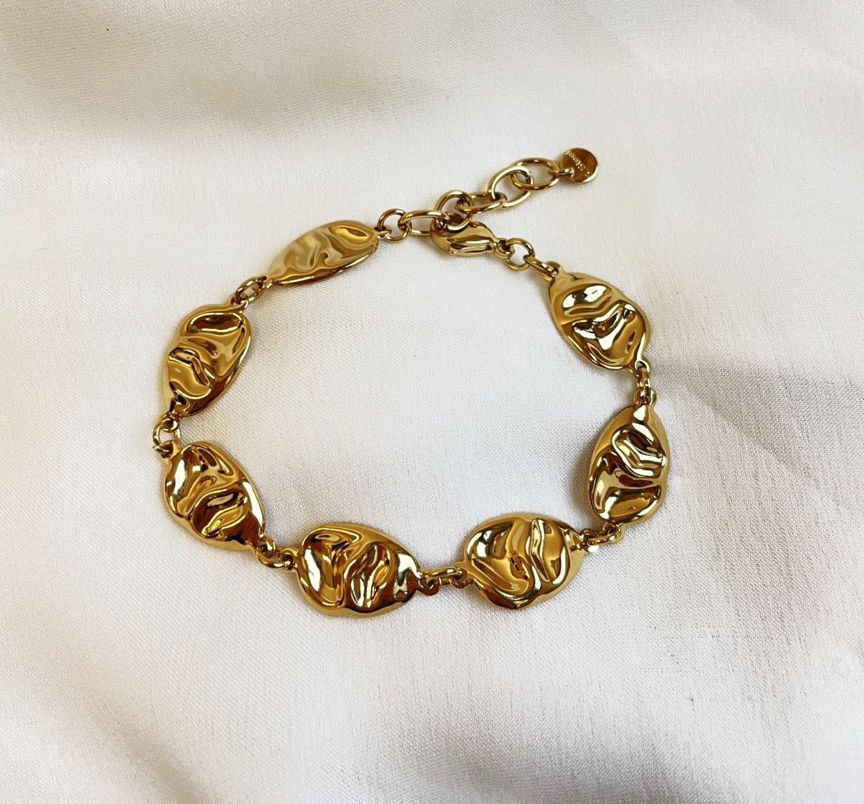 BUBBLE BRACELET