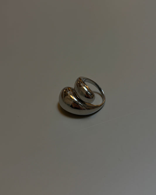 SWIRL RING