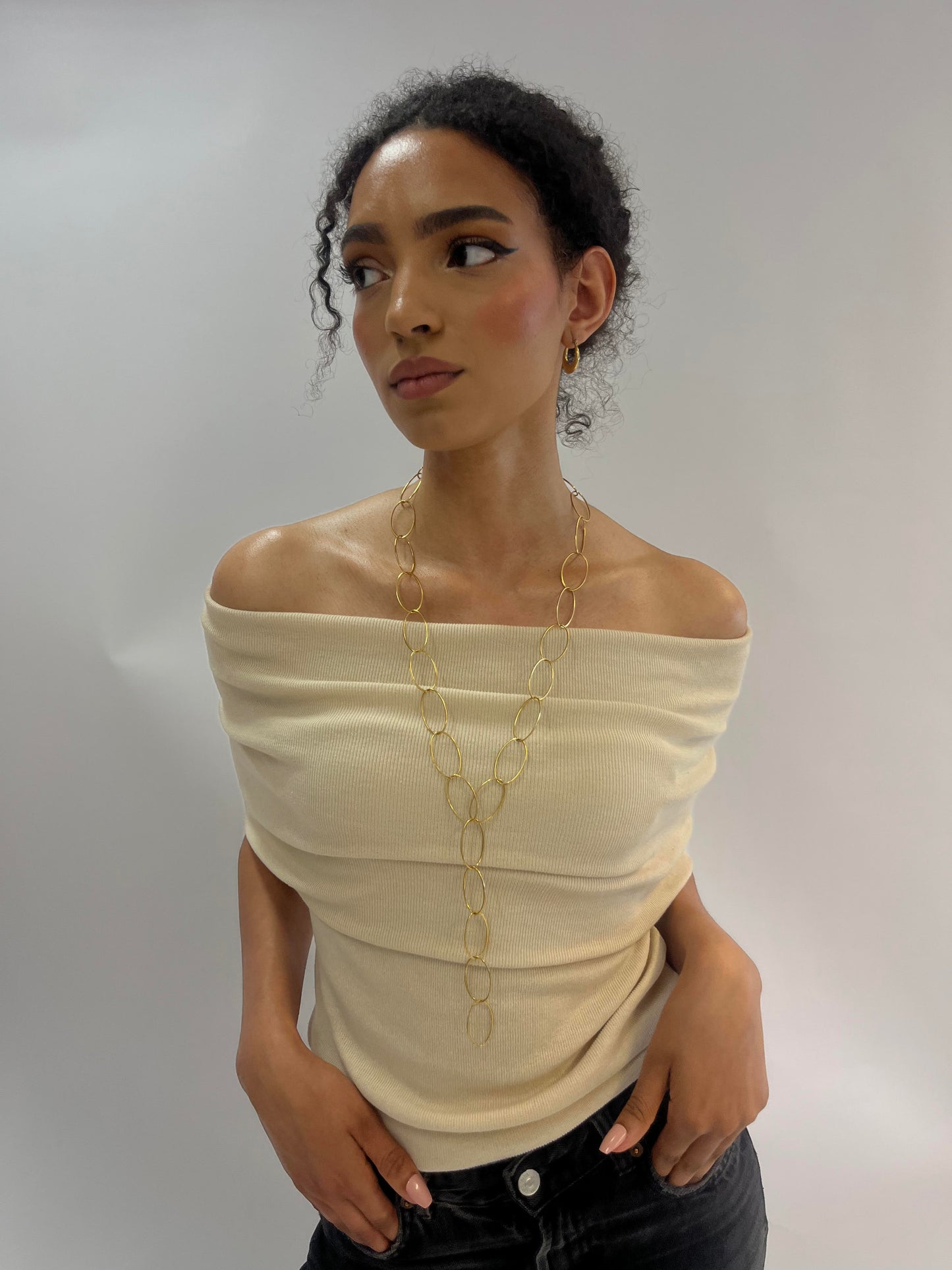 LILY NECKLACE